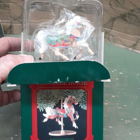 Hallmark -1989 carousel horses and display stand,Complete set of 4 - Picture 7 of 12